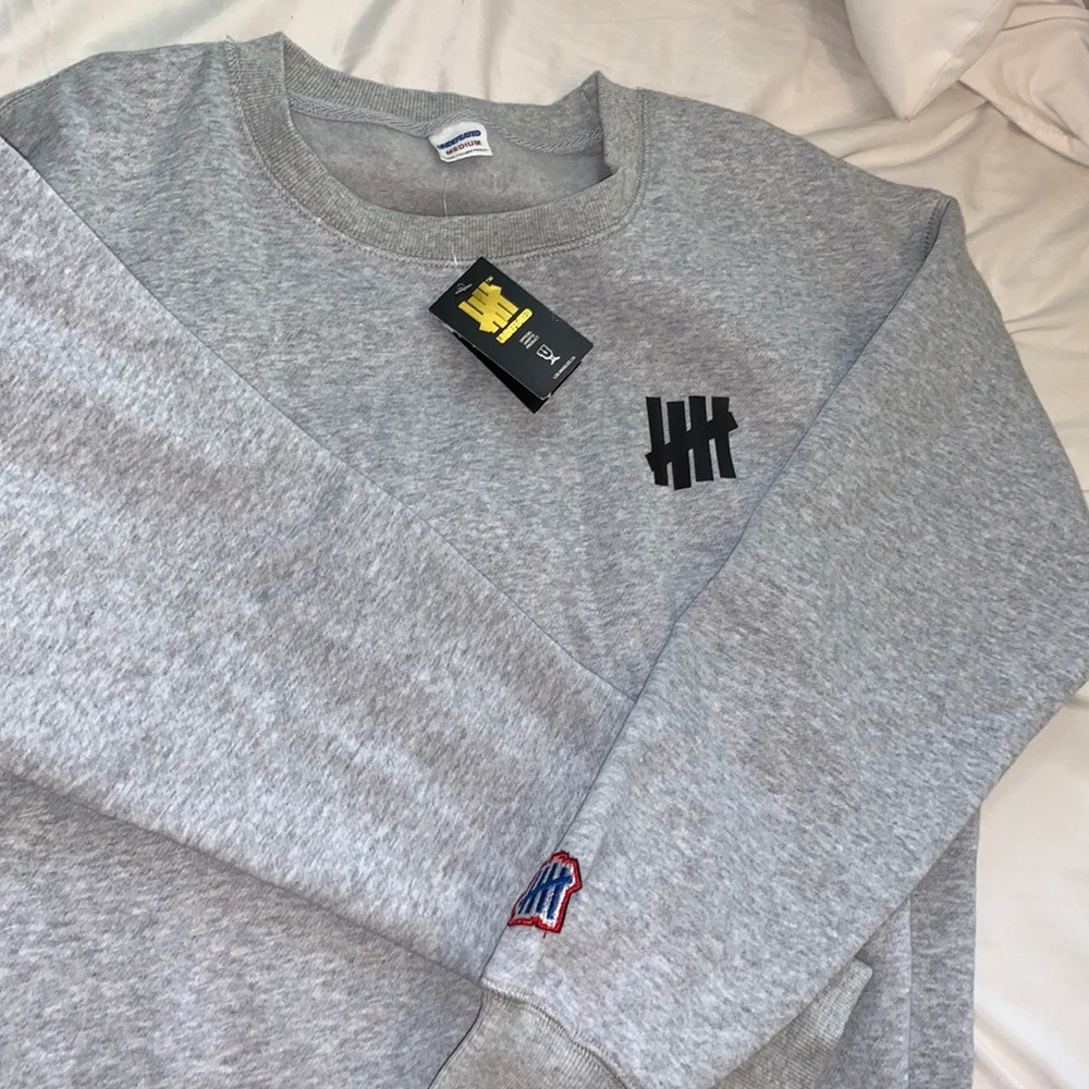 Rare Undeafted Medium crew neck